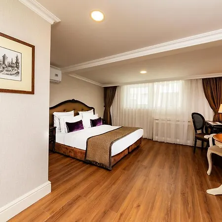 Meroddi La Porta Hotel