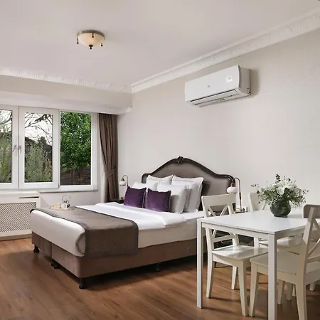 Meroddi La Porta Hotel