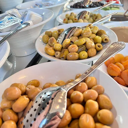 Meroddi La Porta Hotel