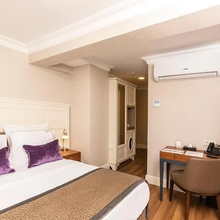 Hotell Meroddi La Porta 2*