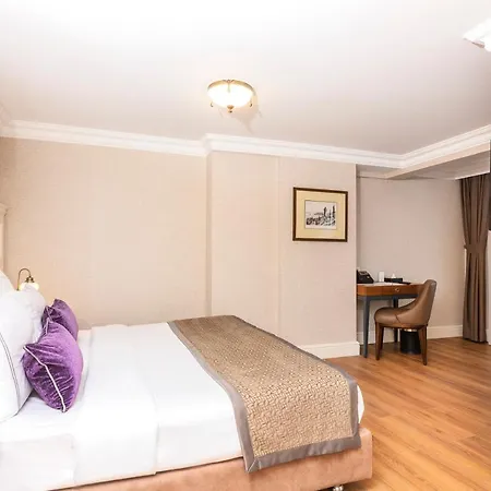 Meroddi La Porta Hotel 2*