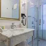 Meroddi La Porta Hotel 2*