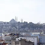 Meroddi La Porta Istanbul