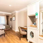 Meroddi La Porta Hotel 2*