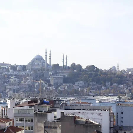 Meroddi La Porta Istanbul