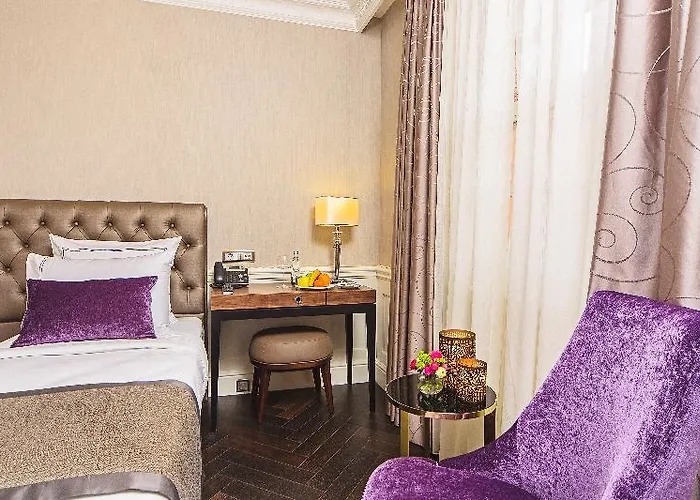 Meroddi La Porta Hotel 2*