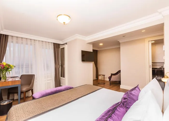 Meroddi La Porta Hotel