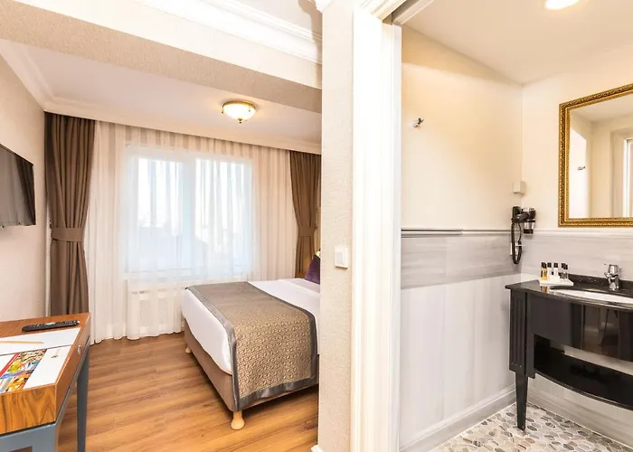 Meroddi La Porta Hotel 2*