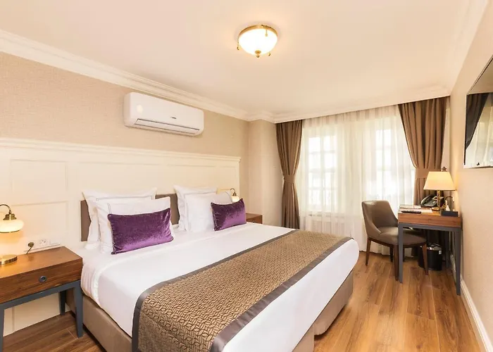 Meroddi La Porta Hotel